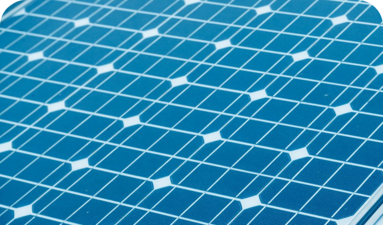 Read more about the article Wir haben uns dazu entschlossen in eine Photovoltaikanlage für unser Einfamilienhaus zu investieren. Was muss man der Gemeinde melden?